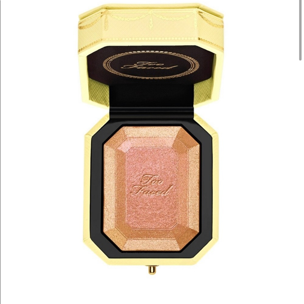 Too
Faced Pink shimmer sparkle flash gold and pink tones